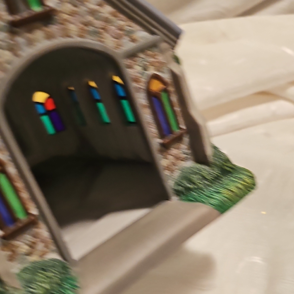 PartyLite Olde World Church Tealight Village House - Picture 8 of 13